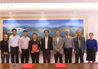 閩旋科技‖捐贈(zèng)100萬(wàn)元，助力教育發(fā)展，踐行社會(huì)責(zé)任使命